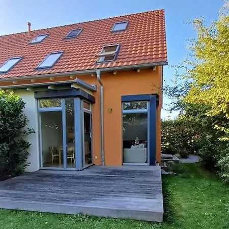 Stilvolle Mit Terrasse Im Gruenen Heidenau (Saxony)