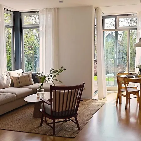 Stilvolle Mit Terrasse Im Gruenen Apartment *