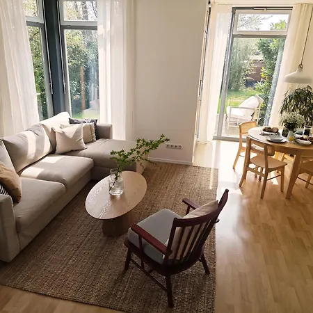 Stilvolle Mit Terrasse Im Gruenen * Heidenau (Saxony)