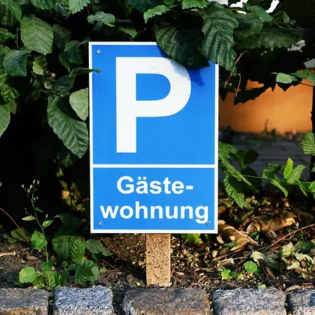 Stilvolle Mit Terrasse Im Gruenen *